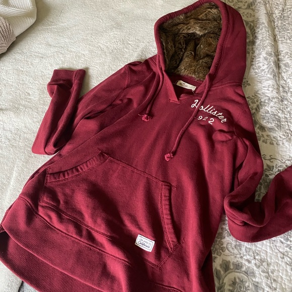 HOLLISTER fuzzy hoodie - Picture 1 of 8